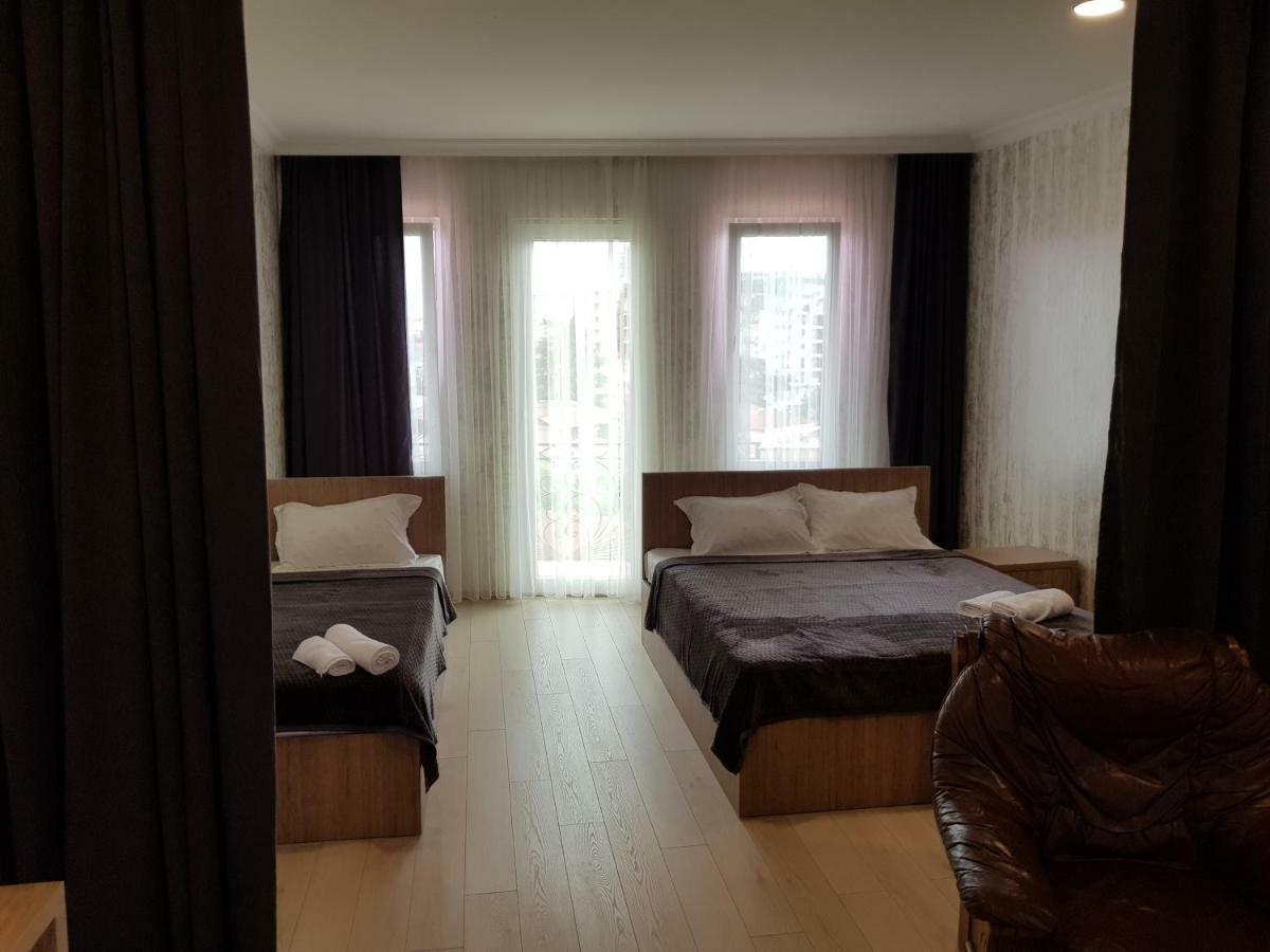 Mikepalace Batumi Ngoại thất bức ảnh